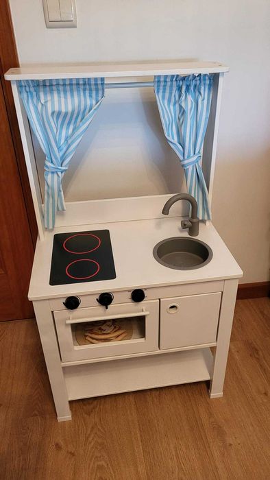 Cozinha IKEA para criança