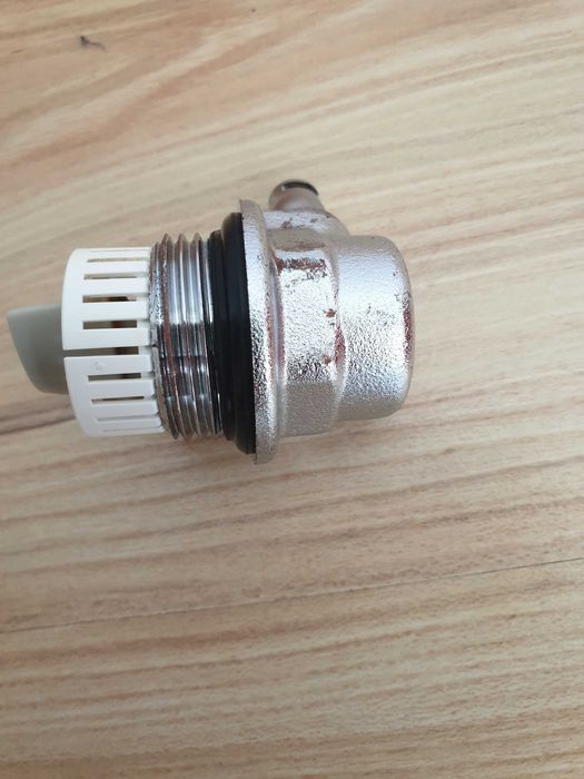 Odpowietrznik Automatyczny Do Grzejnika 1''