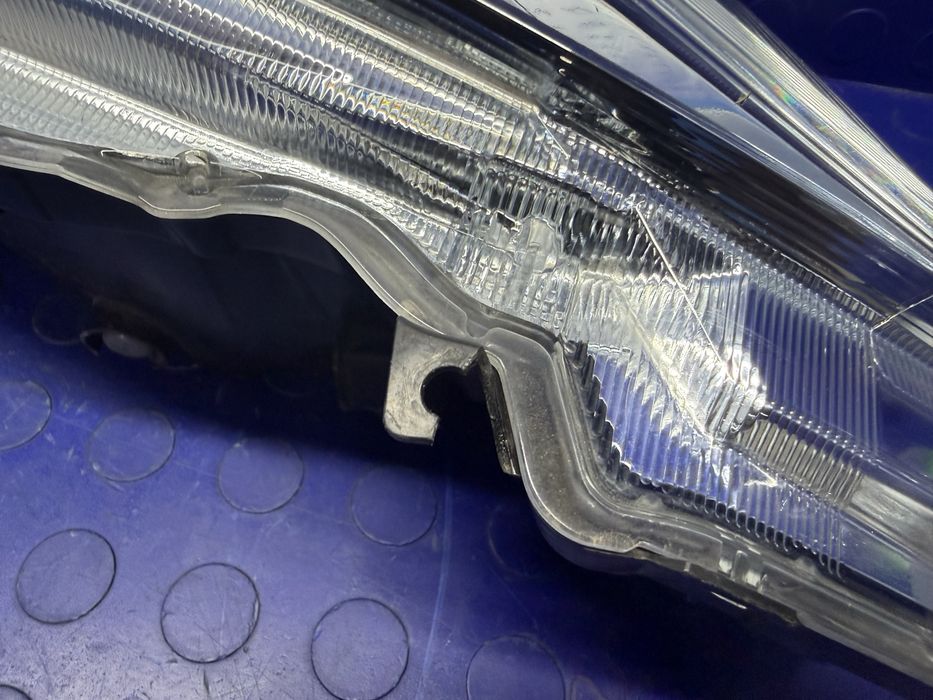 LAMPA lewa przednia NISSAN LEAF I lewy przód OEM 26060-3NA3C