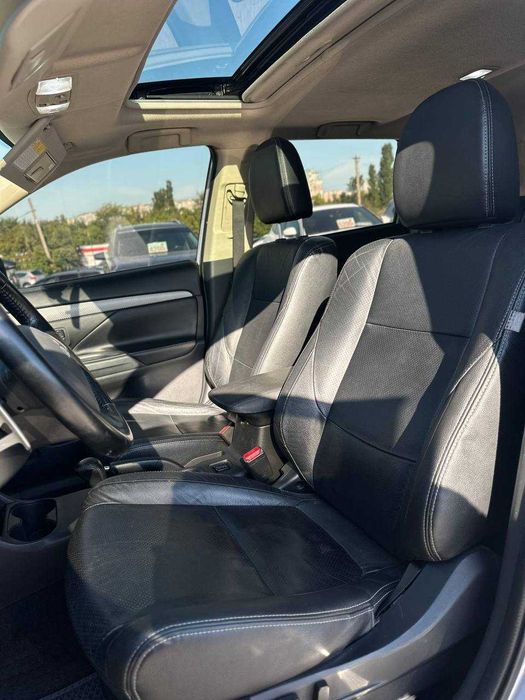 Mitsubishi Outlander 2012 2.4 газ/бензин, обмін [Перший внесок від 20%]