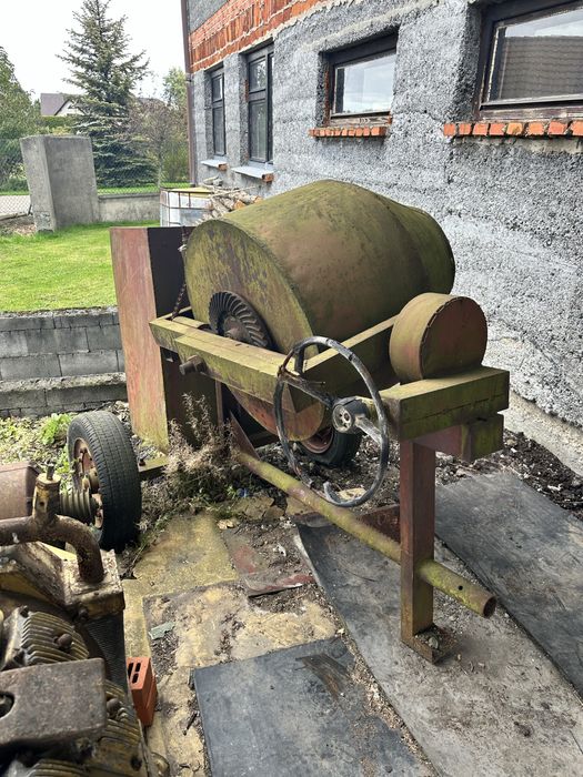 Sprzedam stara betoniarkę. Stan nieznany