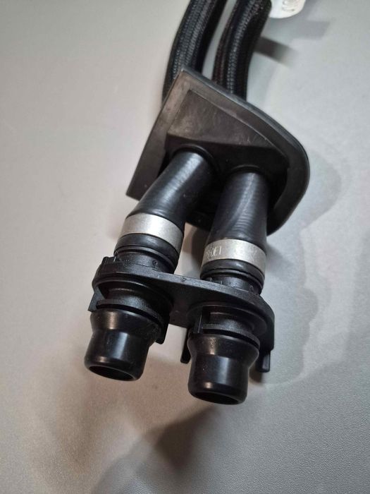 Land Rover Evoque L551 18- патрубок системи охолодження TR3217 M8D218