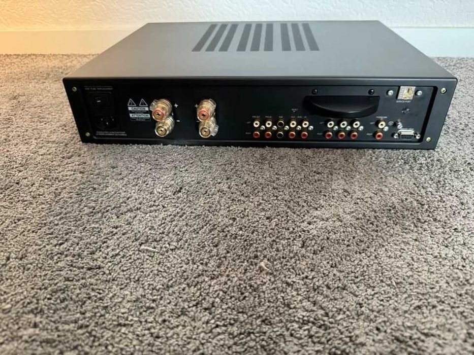 Amplificador integrado/streamer Micromega AS-400 c/ DAC