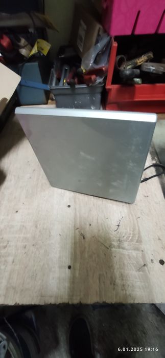 Lampa elewacyjna