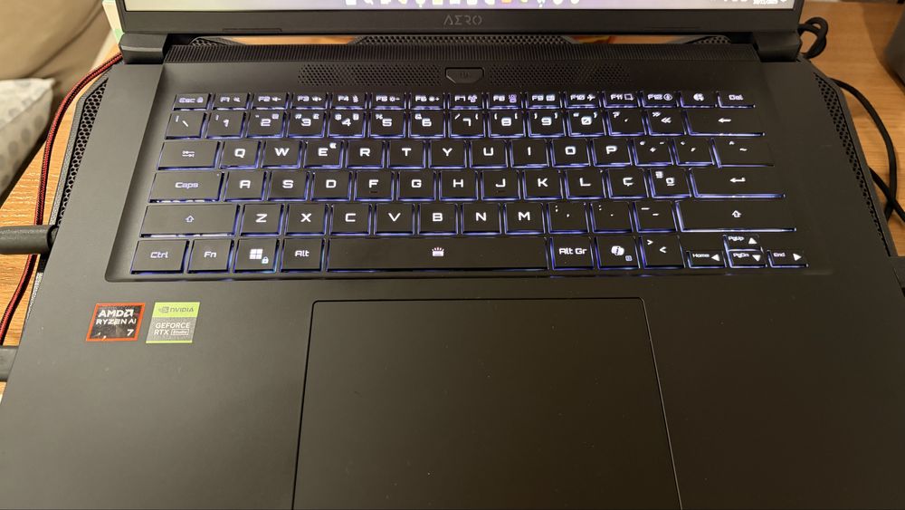 Gigabyte Aero x16 2025