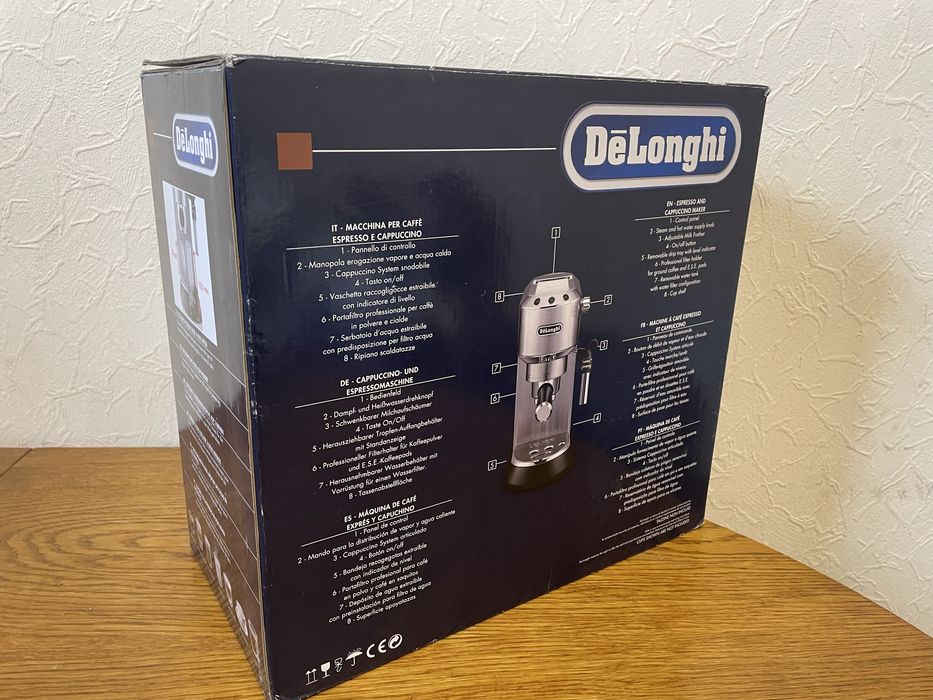 Кавоварка DeLonghi Dedica