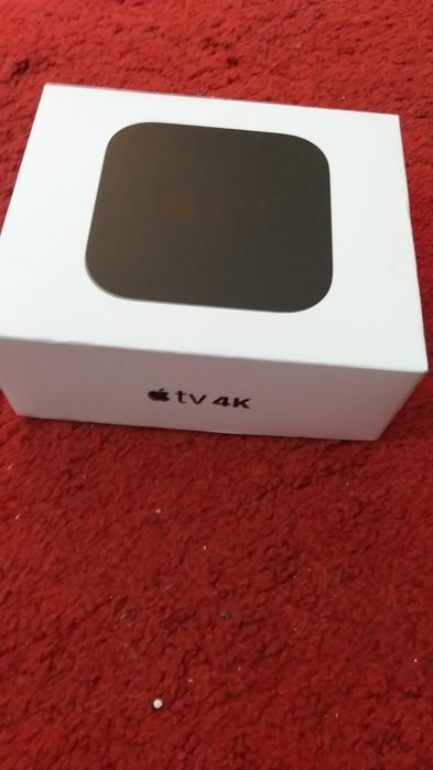 Caixa- iphone 14 pro e Apple TV 4k