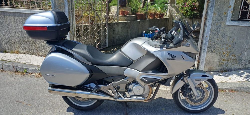 Honda Deauville 700 NT VA – 2012 | 15.917 kms | EXCELENTE ESTADO