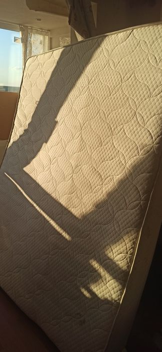 Продам матрац б.в. розмір 1.8*2.0. стан задовільний