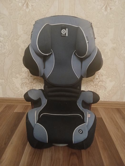 Автокрісло Kiddy Cruiserfix Pro від 15 до 36 кг  кріплення IsoFix
