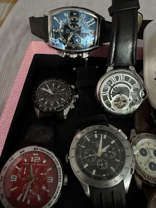 Pack com 19 Relógios para colecionador.