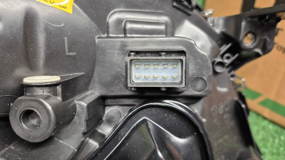 Otica Farol Esquerdo Xenon Opel Vectra C Z02 Signum Z03 2002 a 2008 Ref. 442-1129L-LDHEM NOVO DEPO
