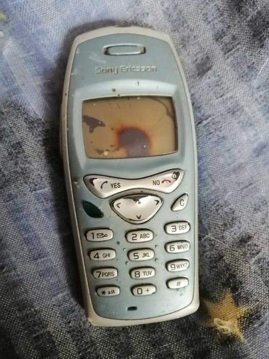 kolekcjonerski telefon sony ericsson