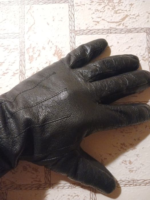 Перчатки кожаные с утеплителем черные (длина 24 см)