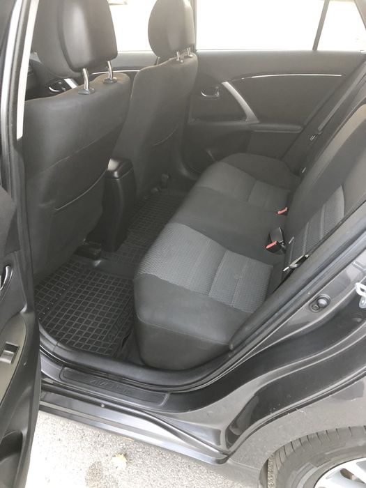 Toyota Avensis 15г