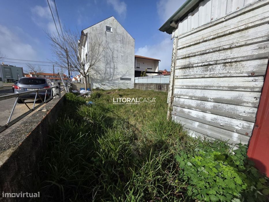 Terreno com 18 metros de frente