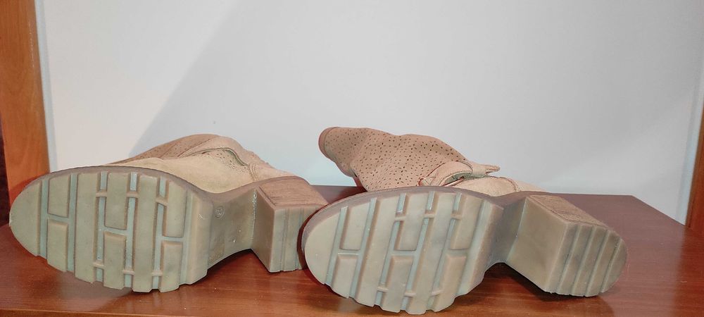 Botas cano alto TAM 37