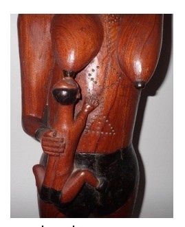 Arte Angola Estatueta cinzeiro reprentativa do quotidiano