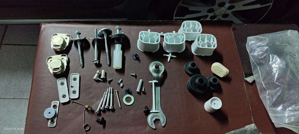 Cabos, fichas triplas outras peças