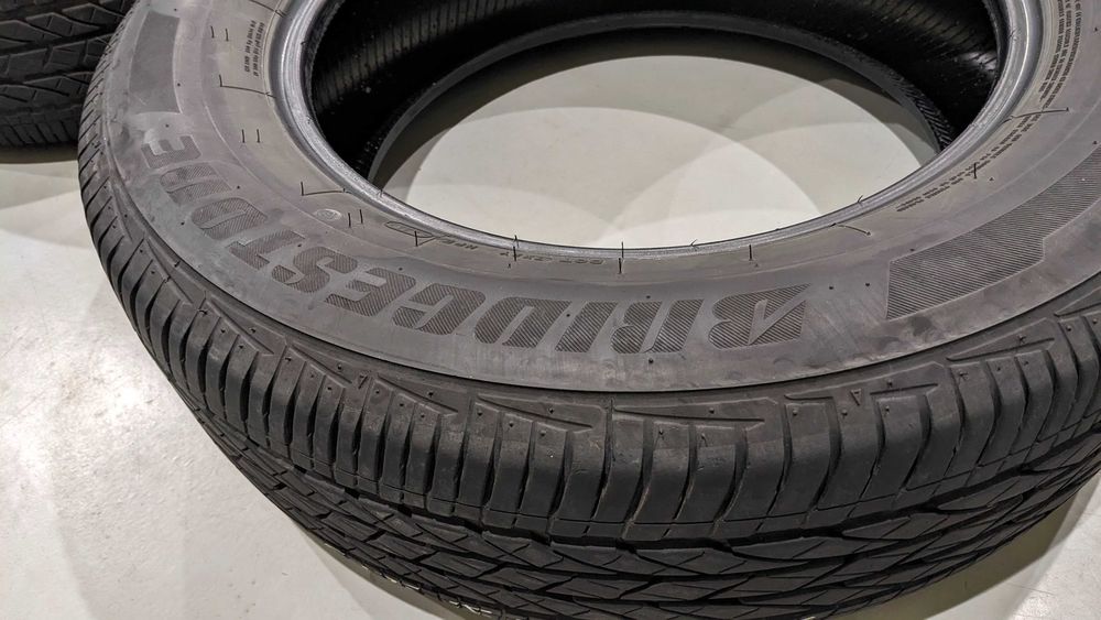 Всесезонні шини Bridgestone Dueler 225/65R17, 5-6 мм. 2016 р. 2 шт.