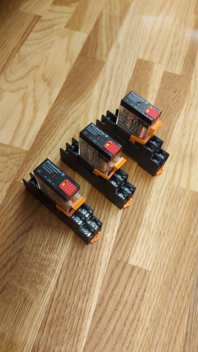 3 x Przekaźnik 230V + podstawa (SCHRACK, RELPOL, FINGER, WEIDMÜLLER)