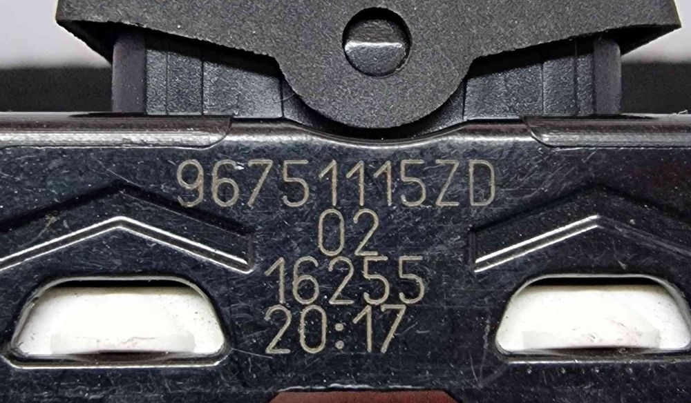 Comando / Botão / Interruptor Vidros Frente Direito 96751115ZD - PEUGEOT 208 I