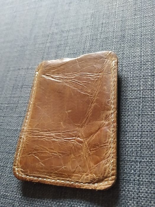 Carteira em pele