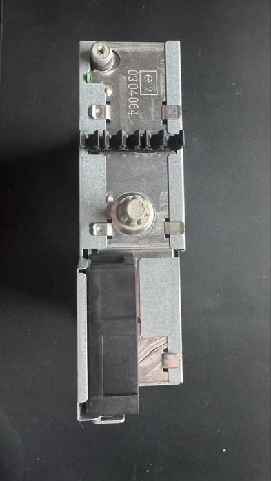 Fabryczne radio - Renault z kodem