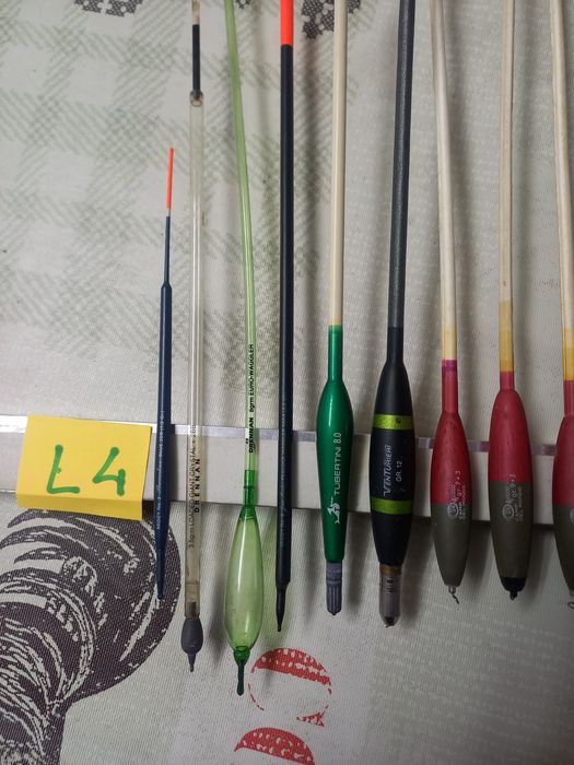 Lote de 10 boias à  Inglesa  ótimo estado lote de 10 boias