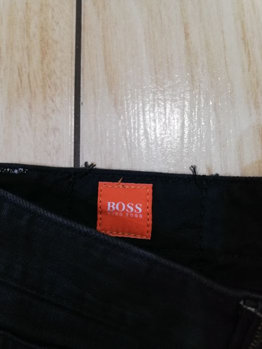 Męskie jeansy firmy Boss