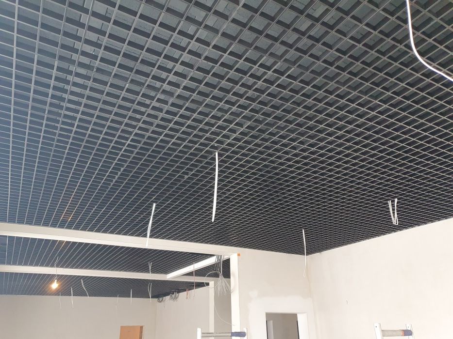 Montaż sufitów podwieszanych, systemowych owa