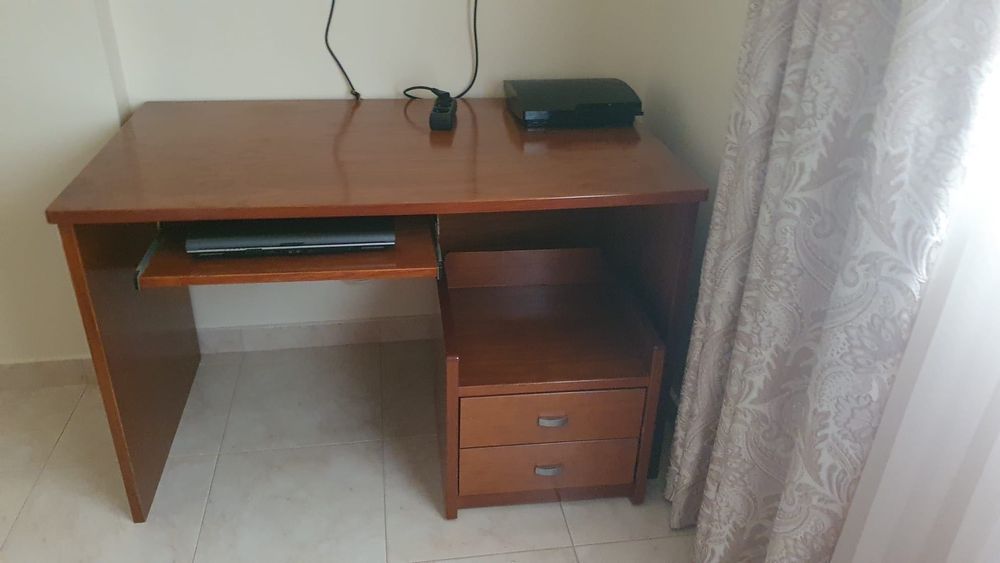 Mobília quarto/escritório — conjunto completo a bom preço