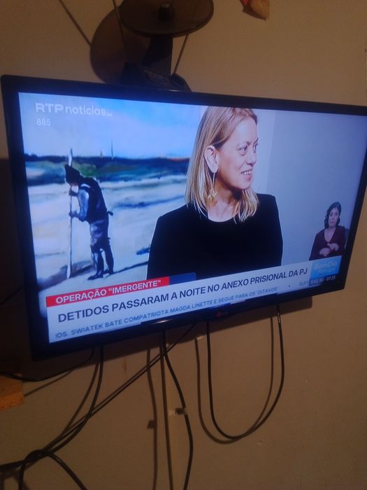 LCD da LG de 32 polegadas com comando 50€ SÓ HOJE
