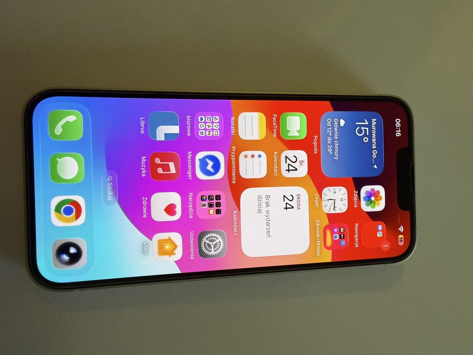 iPhone 13 bialy