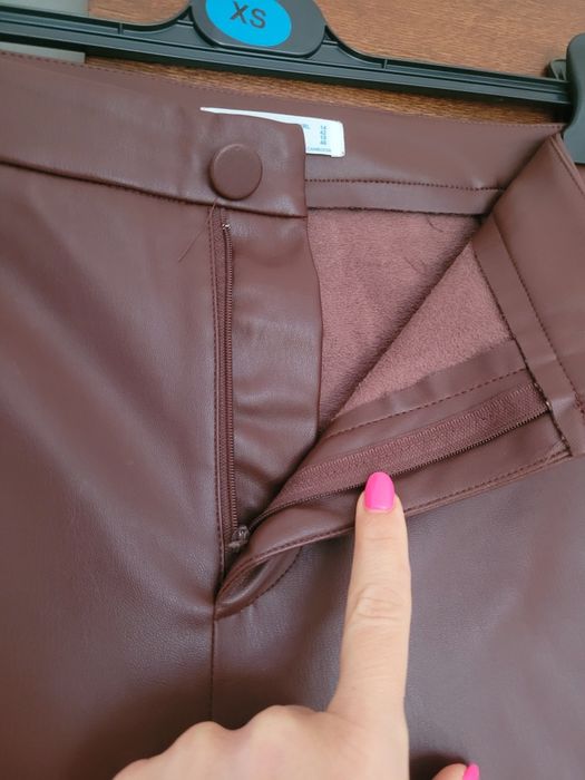 Brązowe spodnie z imitacji skóry rozmiar XL/42