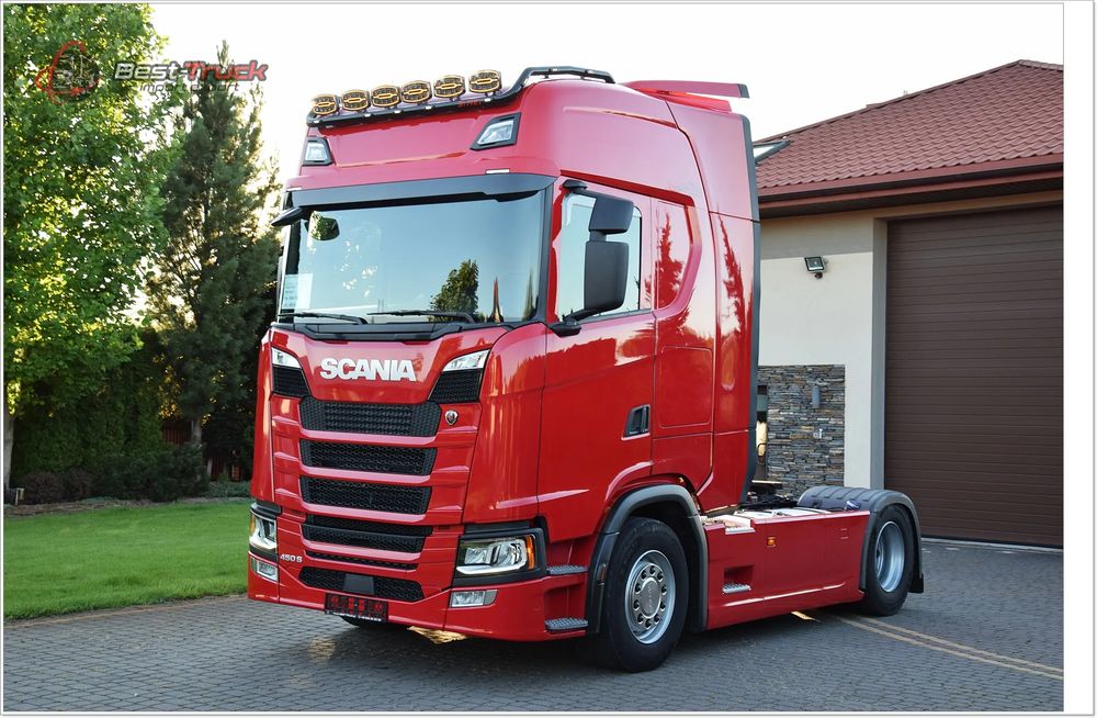 alt