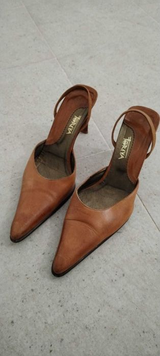 Varios pares, vendo 4€, para desocupar