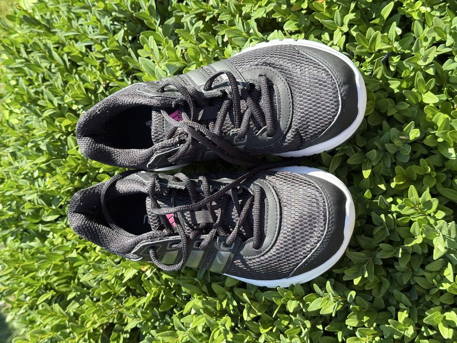 Кросівки Adidas, розмір 37,5
