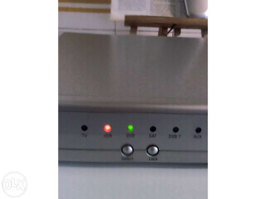 Consola para ligar até 5 aparelhos tv ou outros marca vivanco
