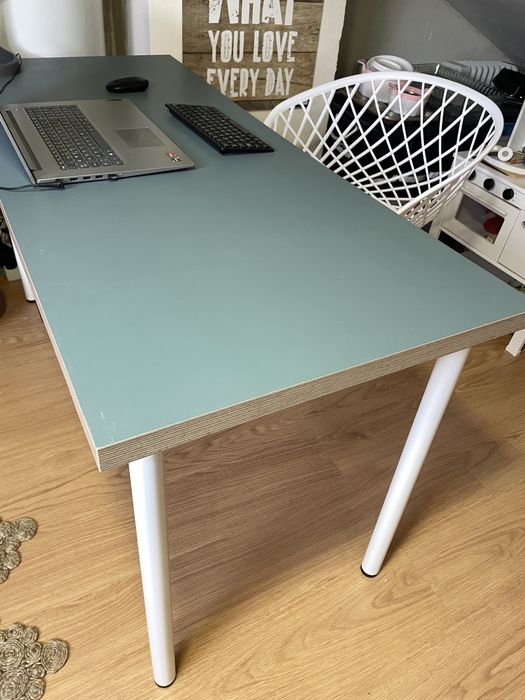 Secretária Mesa Lagkapten Ikea com pernas