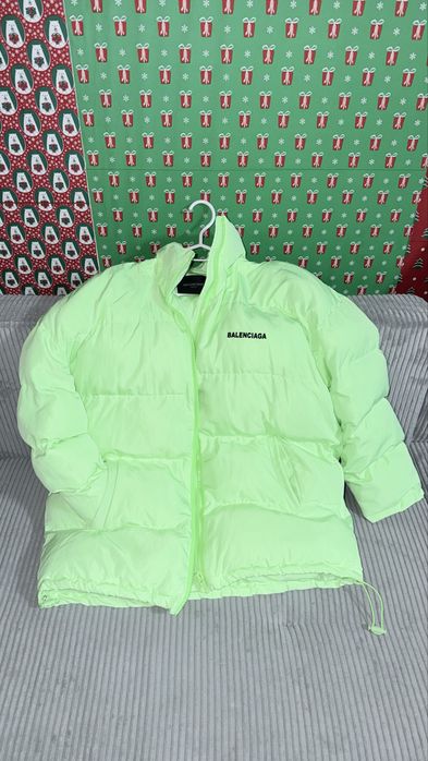 Крутий пуховик Balenciaga
