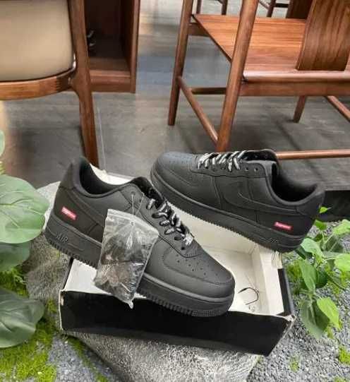 Nike_ Air_Force_1_Low_Supreme_Black R.44