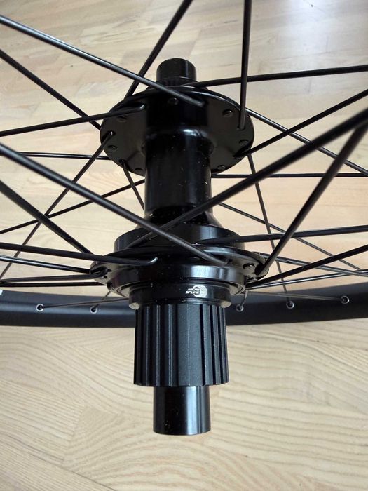 Koło tyl 27,5 DT swiss obrecz FR 560 fr 1950 enduro ebike micro CL red