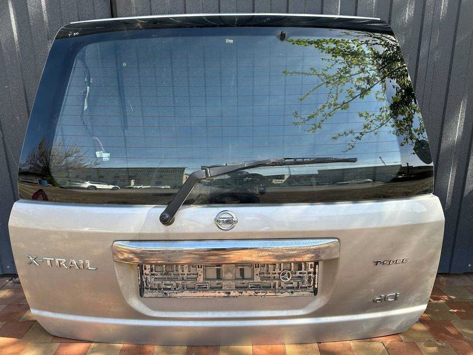 Разборка NISSAN X-Trail  T30 T31 балка кпп кузовні деталі