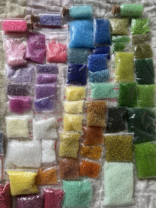 Великий набір бісеру для рукоділля, понад 60 кольорів