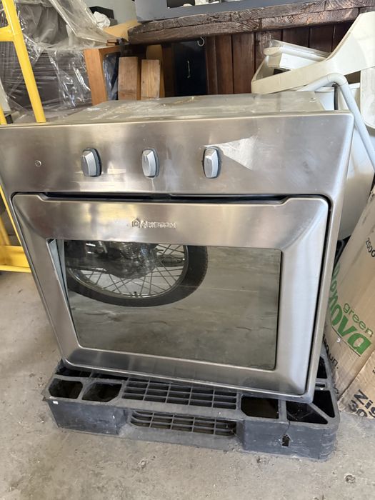 Vendo forno em bom estado