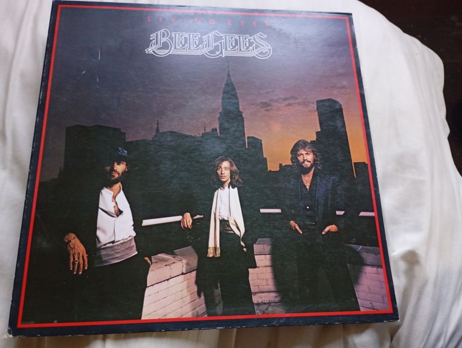 Bee gees living eyes PORTUGAL LP