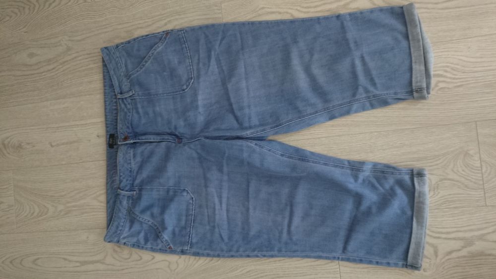 Spodnie jeansowe rybaczki F&F rozm. 50