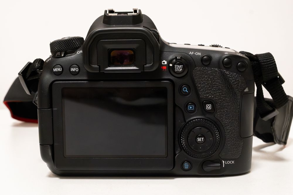 Canon EOS 6D Mark II + об’єктив Canon EF 24–70mm f/4L IS USM