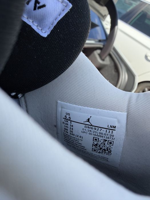Nike Air Jordan 4 Retro rozmiar 38 Nowe Orginalne